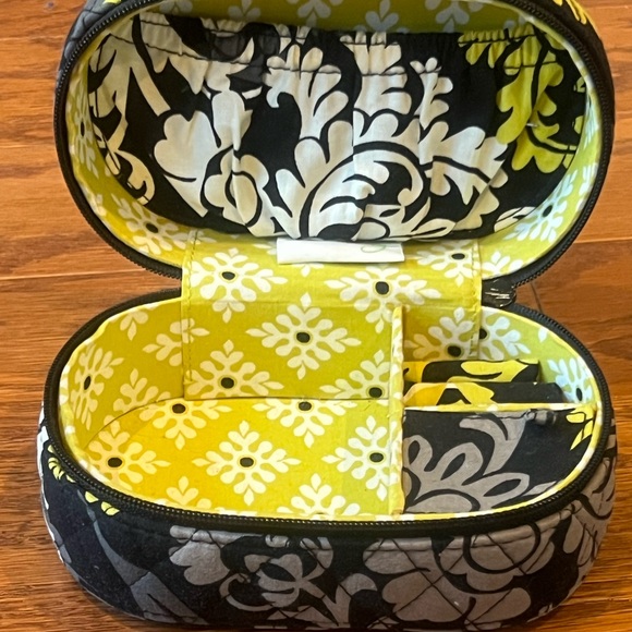 Vera Bradley Jewelry Case - Picture 2 of 4